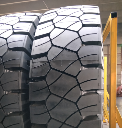 Yokohama RL47 27.00R49 OTR tire